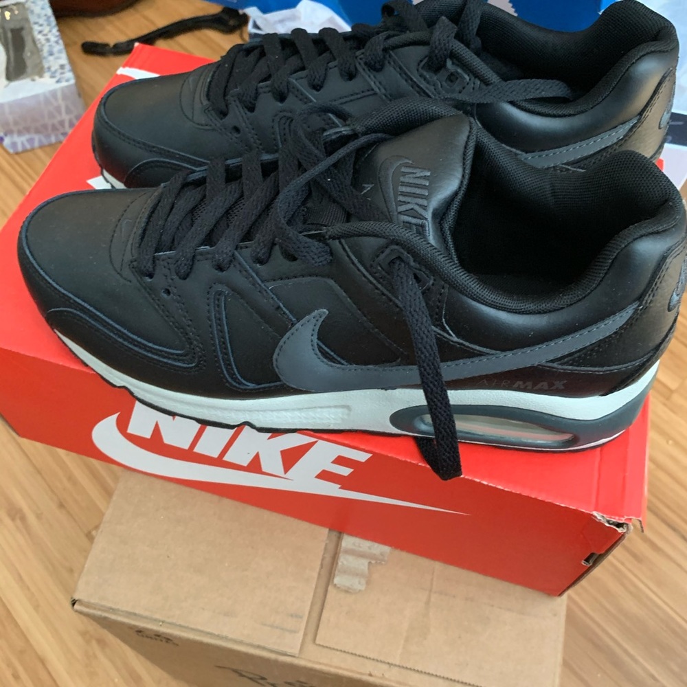 Air Max command Leather